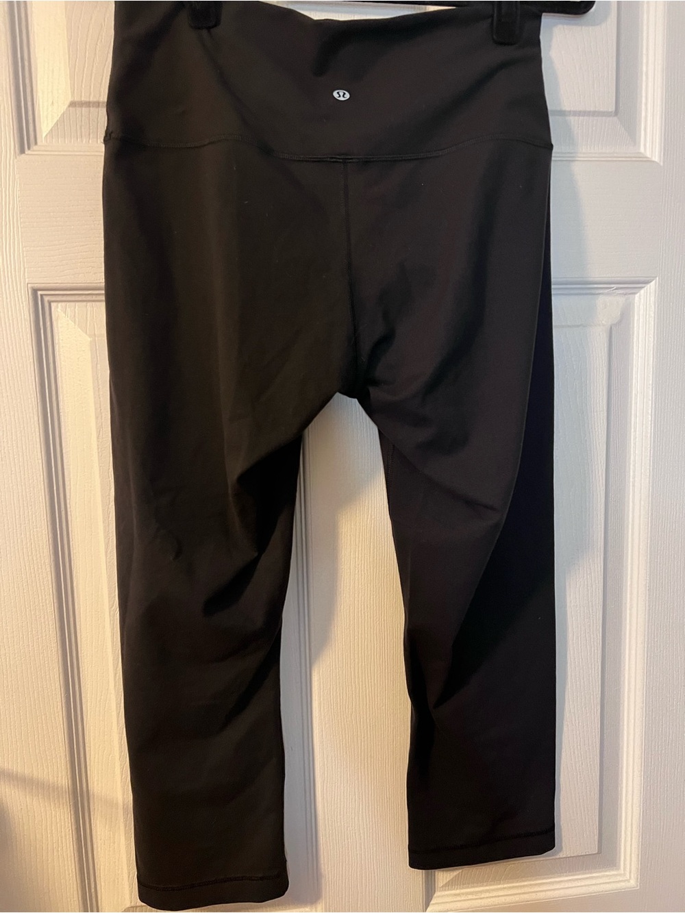 #585 Lululemon Wunder Under Hi-Rise Crop Full-On Luon 21.5” Black 10 - Picture 3 of 5